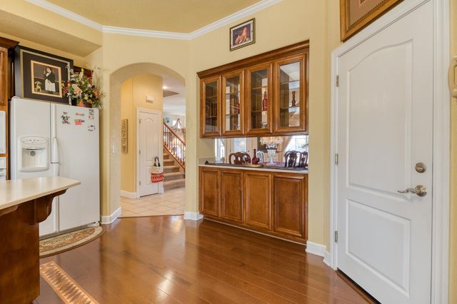 1712 Newhampton Way, Modesto, CA 95355