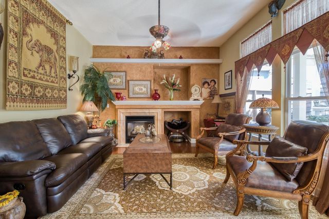 1712 Newhampton Way, Modesto, CA 95355