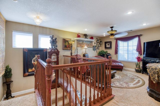 1712 Newhampton Way, Modesto, CA 95355