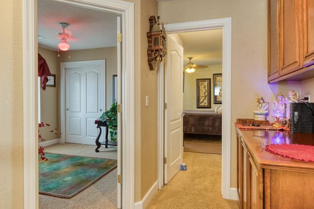 1712 Newhampton Way, Modesto, CA 95355