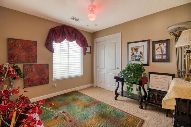 1712 Newhampton Way, Modesto, CA 95355