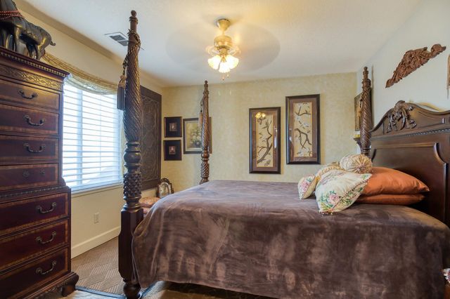 1712 Newhampton Way, Modesto, CA 95355