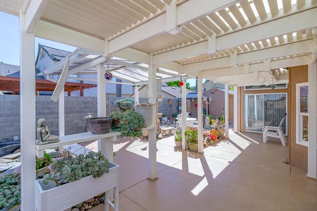 1712 Newhampton Way, Modesto, CA 95355