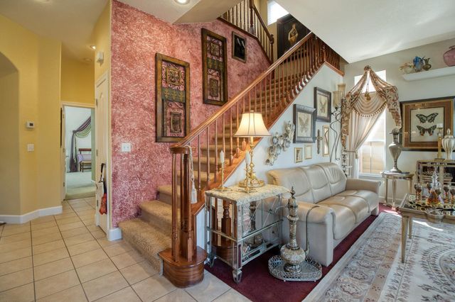 1712 Newhampton Way, Modesto, CA 95355