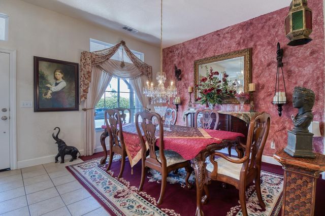 1712 Newhampton Way, Modesto, CA 95355