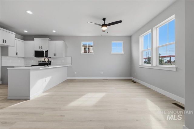 1177 E Jackpot Ln, Kuna, ID 83634