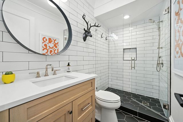 1733 N Mohawk Street 1N, Chicago, IL 60614