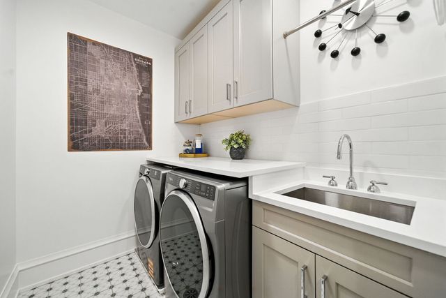 1733 N Mohawk Street 1N, Chicago, IL 60614