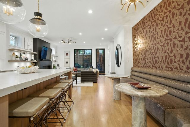 1733 N Mohawk Street 1N, Chicago, IL 60614