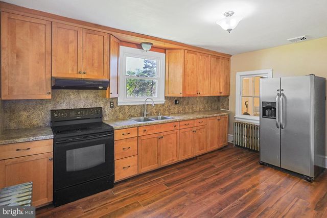1131 E LIZARD CREEK RD, Lehighton, PA 18235