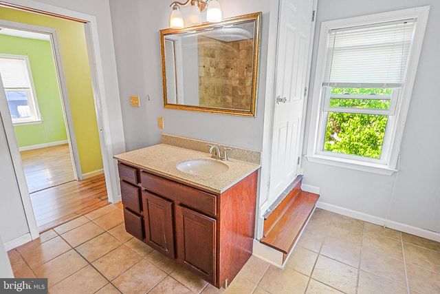 1131 E LIZARD CREEK RD, Lehighton, PA 18235