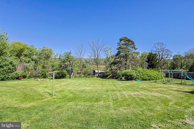 1131 E LIZARD CREEK RD, Lehighton, PA 18235