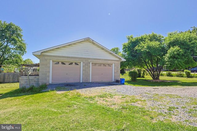 1131 E LIZARD CREEK RD, Lehighton, PA 18235