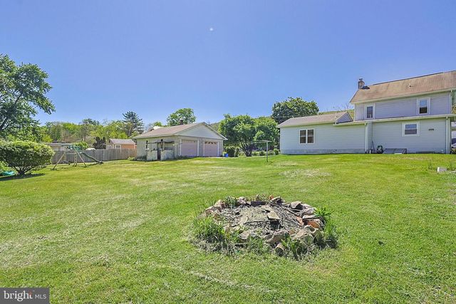 1131 E LIZARD CREEK RD, Lehighton, PA 18235