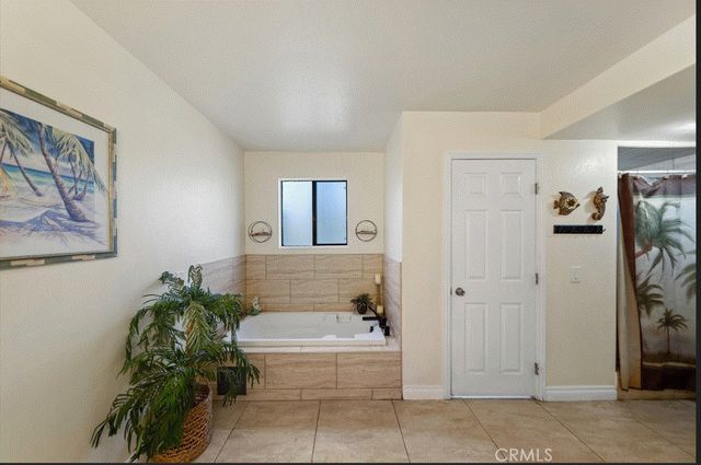 22032 W San Joaquin Drive, Canyon Lake, CA 92587