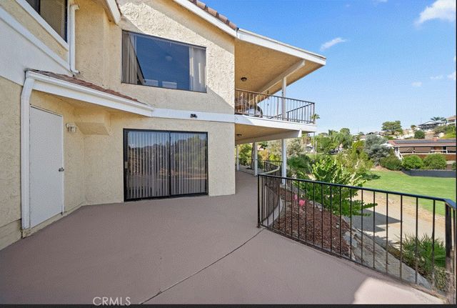22032 W San Joaquin Drive, Canyon Lake, CA 92587