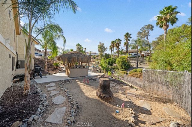 22032 W San Joaquin Drive, Canyon Lake, CA 92587