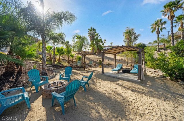 22032 W San Joaquin Drive, Canyon Lake, CA 92587