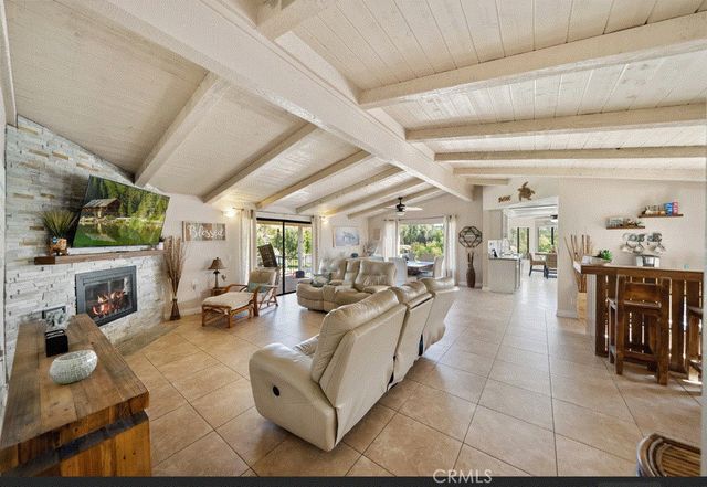 22032 W San Joaquin Drive, Canyon Lake, CA 92587