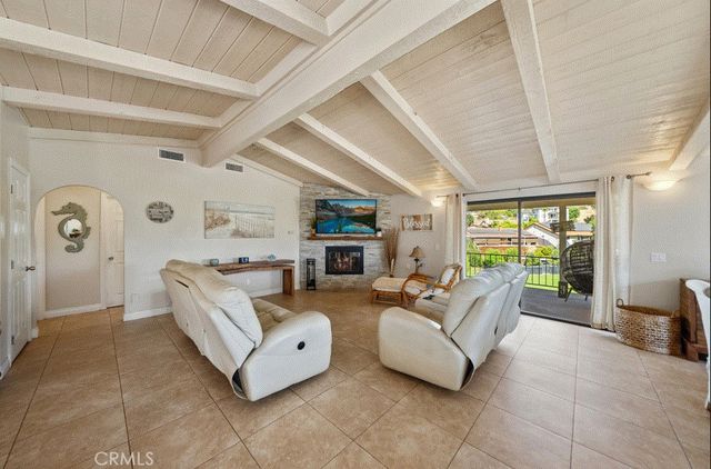 22032 W San Joaquin Drive, Canyon Lake, CA 92587
