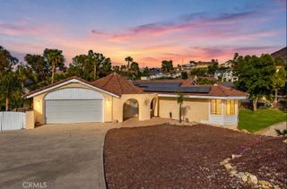 22032 W San Joaquin Drive, Canyon Lake, CA 92587