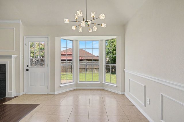 6017 Hilltop Drive, Watauga, TX 76148