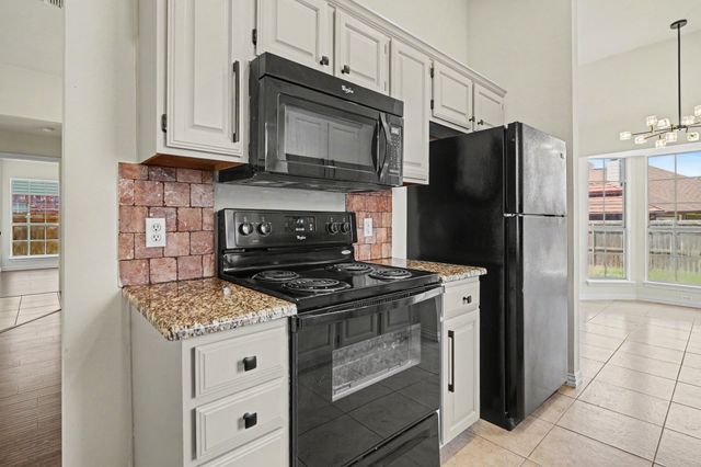 6017 Hilltop Drive, Watauga, TX 76148