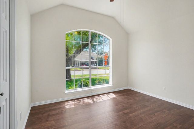 6017 Hilltop Drive, Watauga, TX 76148