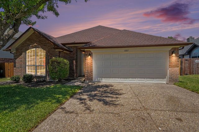 6017 Hilltop Drive, Watauga, TX 76148