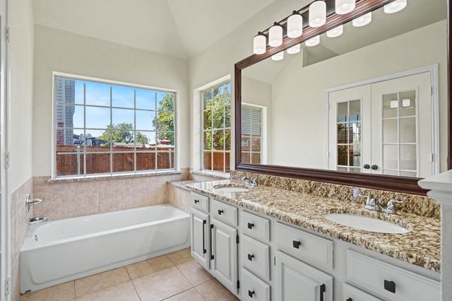 6017 Hilltop Drive, Watauga, TX 76148