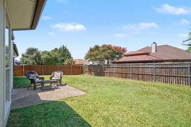 6017 Hilltop Drive, Watauga, TX 76148