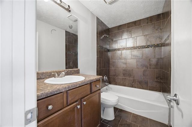 9400 Hidden Branch Drive, Jonesboro, GA 30236