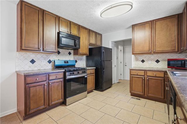 9400 Hidden Branch Drive, Jonesboro, GA 30236