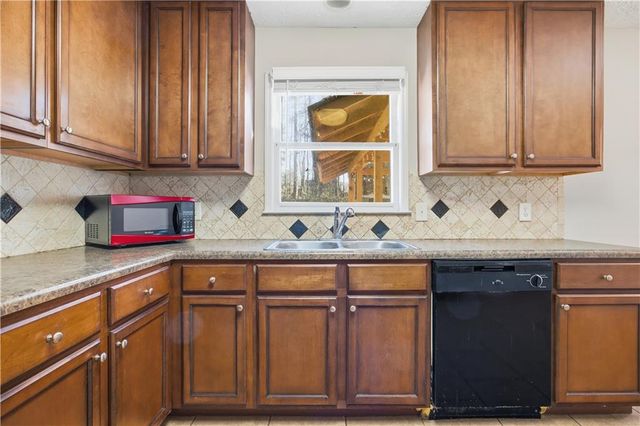 9400 Hidden Branch Drive, Jonesboro, GA 30236