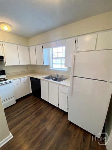 3 Peach Blossom Court, Savannah, GA 31419