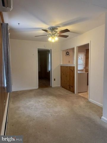 821 KENYON LN, Newark, DE 19711