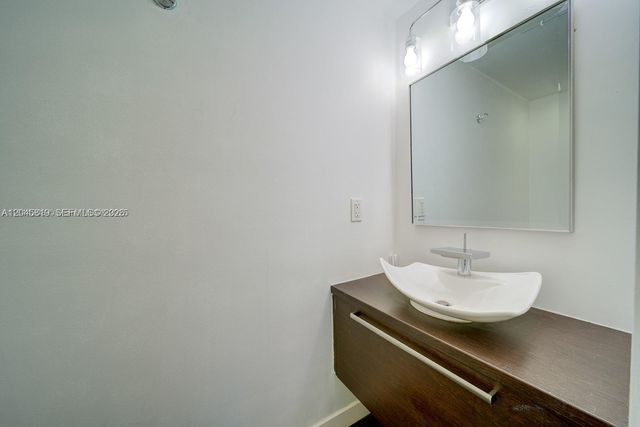 1568 Pennsylvania 325 325, Miami Beach, FL 33139