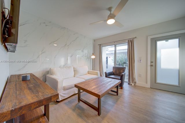 1568 Pennsylvania 325 325, Miami Beach, FL 33139