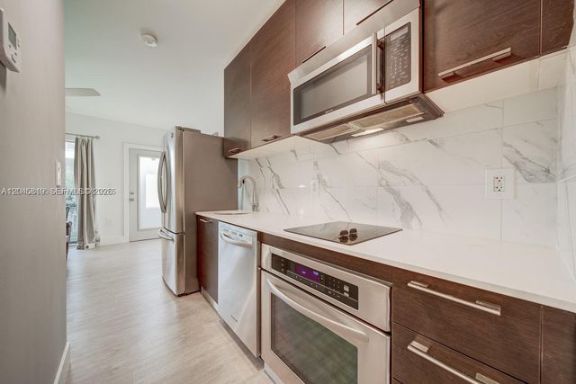 1568 Pennsylvania 325 325, Miami Beach, FL 33139