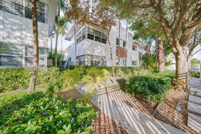 1568 Pennsylvania 325 325, Miami Beach, FL 33139