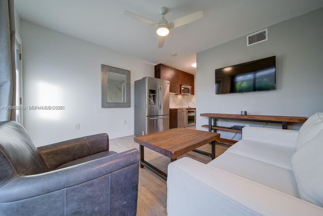 1568 Pennsylvania 325 325, Miami Beach, FL 33139