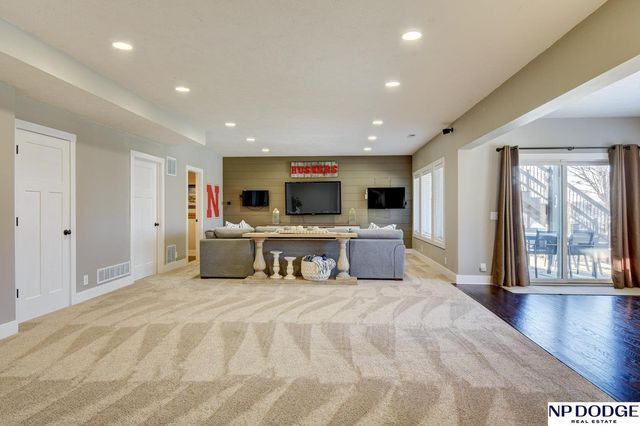 7734 N 159 Street, Bennington, NE 68007