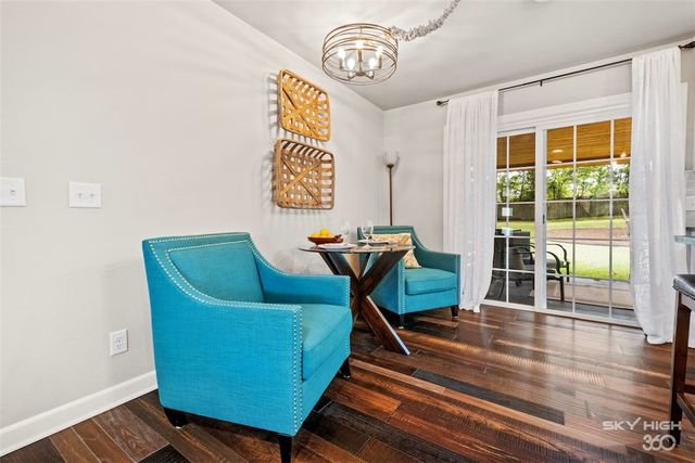 1004 NE 2nd Street, Bentonville, AR 72712