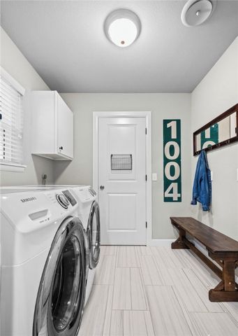 1004 NE 2nd Street, Bentonville, AR 72712