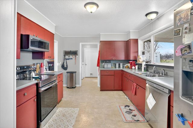 1958 W Grapevine Drive, Ozark, MO 65721