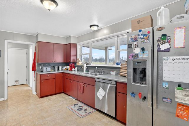 1958 W Grapevine Drive, Ozark, MO 65721