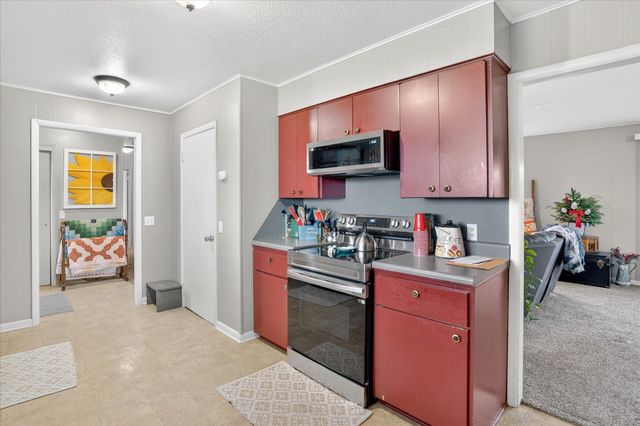 1958 W Grapevine Drive, Ozark, MO 65721