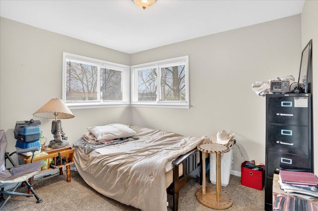 1958 W Grapevine Drive, Ozark, MO 65721