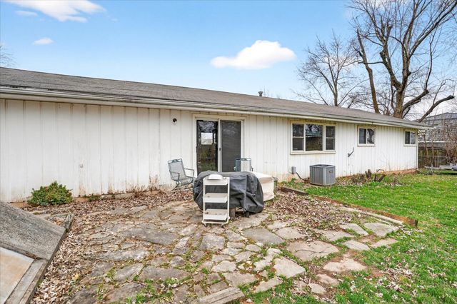 1958 W Grapevine Drive, Ozark, MO 65721