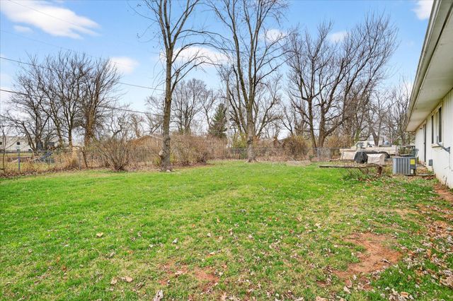 1958 W Grapevine Drive, Ozark, MO 65721